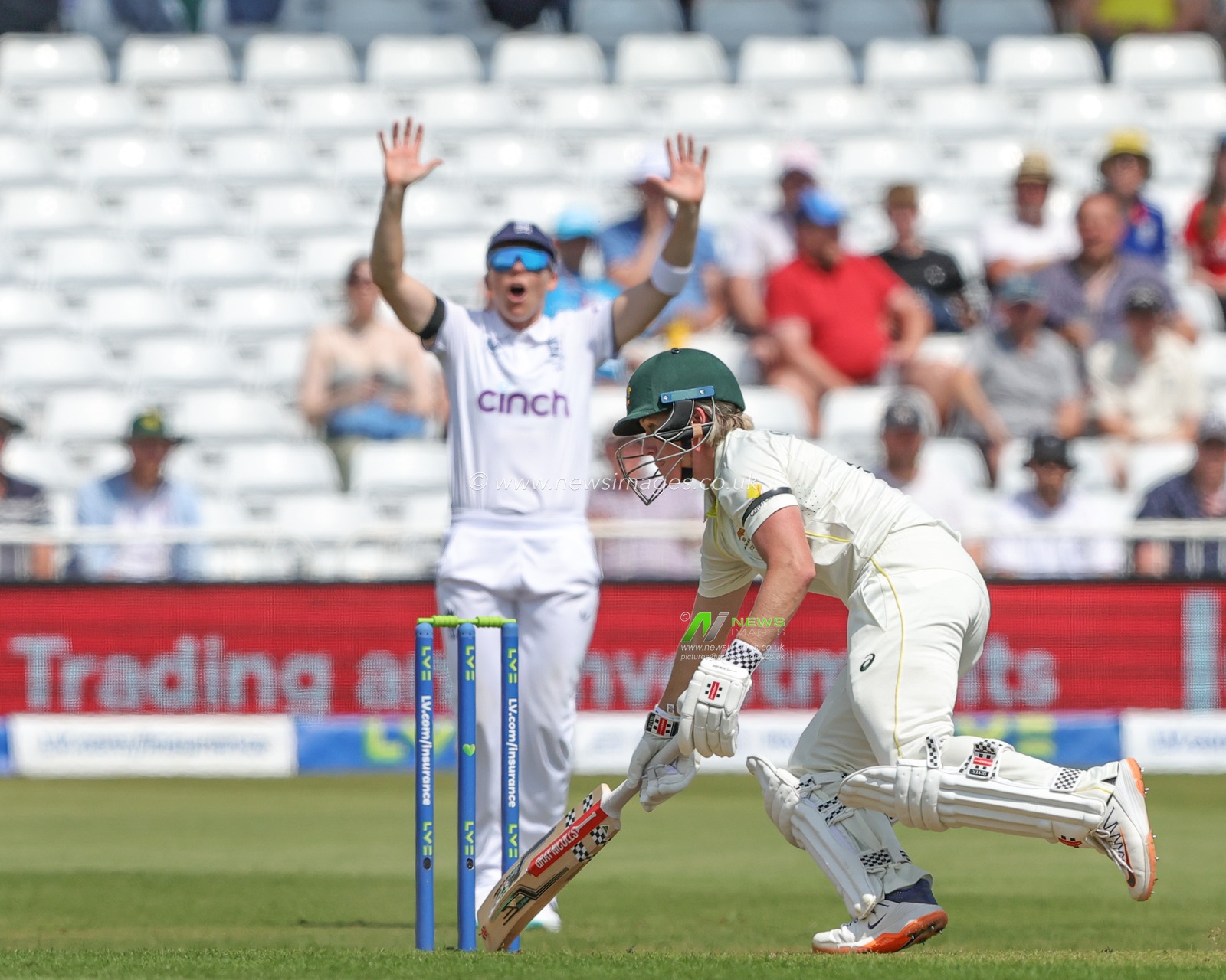 Beth Mooney of Australia reaches for the crease during the Metro Bank Women's Ashes 2023 match England vs Australia at Trent Bridge, Nottingham, United Kingdom, 22nd June 2023

(Photo by Mark Cosgrove/News Images)