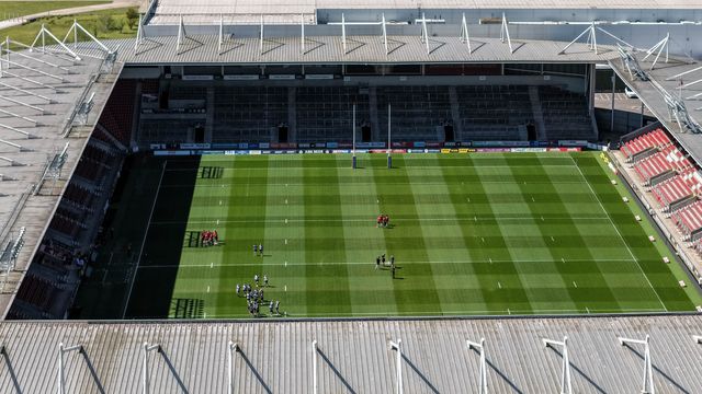 Both teams arrive during the Betfred Women's Challenge Cup Quarter Final match St Helens vs Barrow Raiders at The BrewDog Stadium, St Helens, United Kingdom on 25 April 2026

(Photo by Mark Cosgrove/News Images)