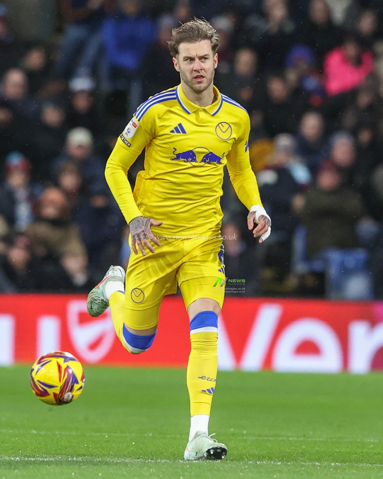 Joe Rodon of Leeds United during the Sky Bet Championship match Burnley vs Leeds United at Turf Moor, Burnley, United Kingdom, 27th January 2025

(Photo by Alfie Cosgrove/News Images)