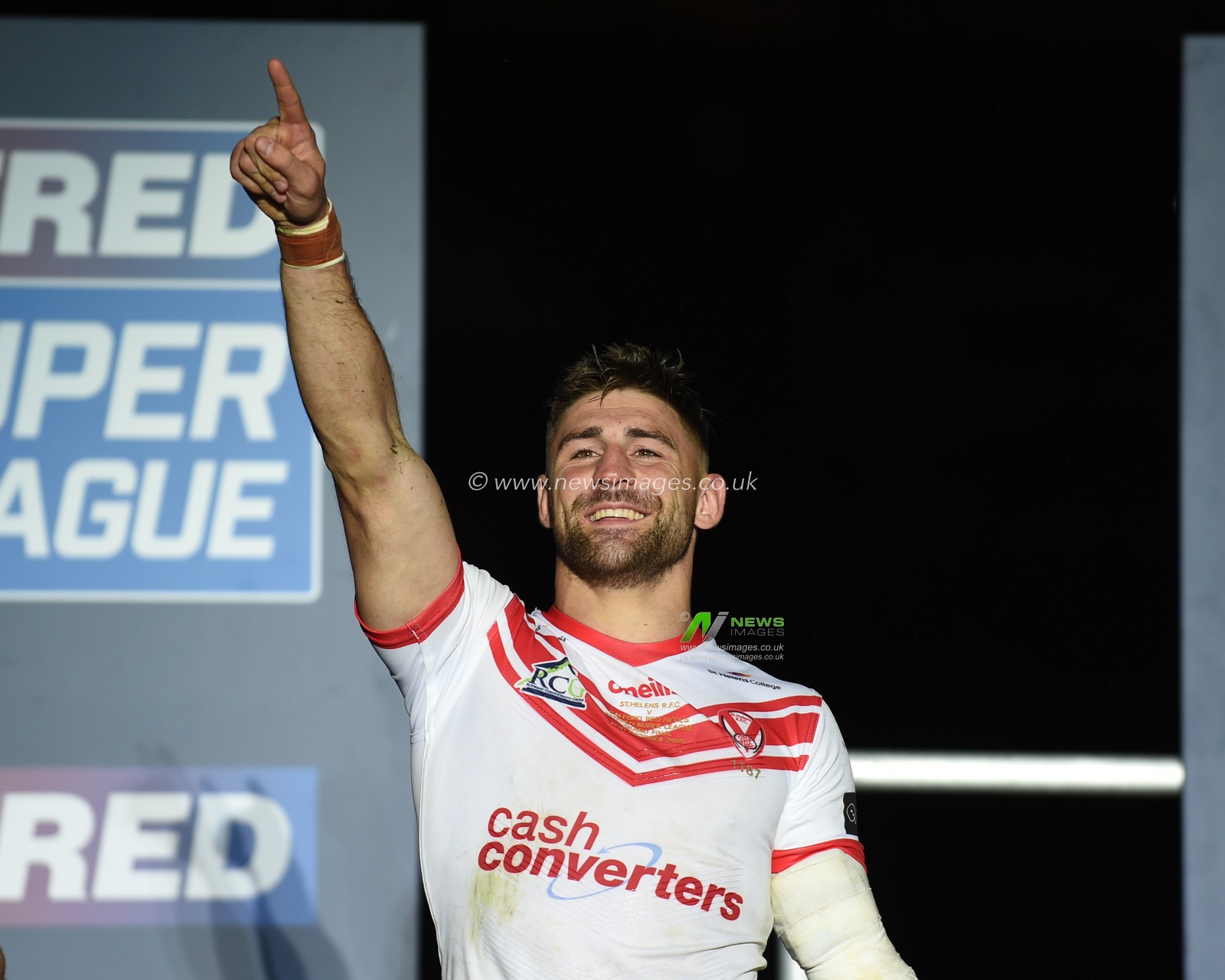 12th October 2019, Old Trafford, Manchester, England; The Grand Final 2019, Saint Helens v Salford Red Devils : Tommy Makinson (2) of Saint Helens celebrates the win

Credit: Richard Long/News Images