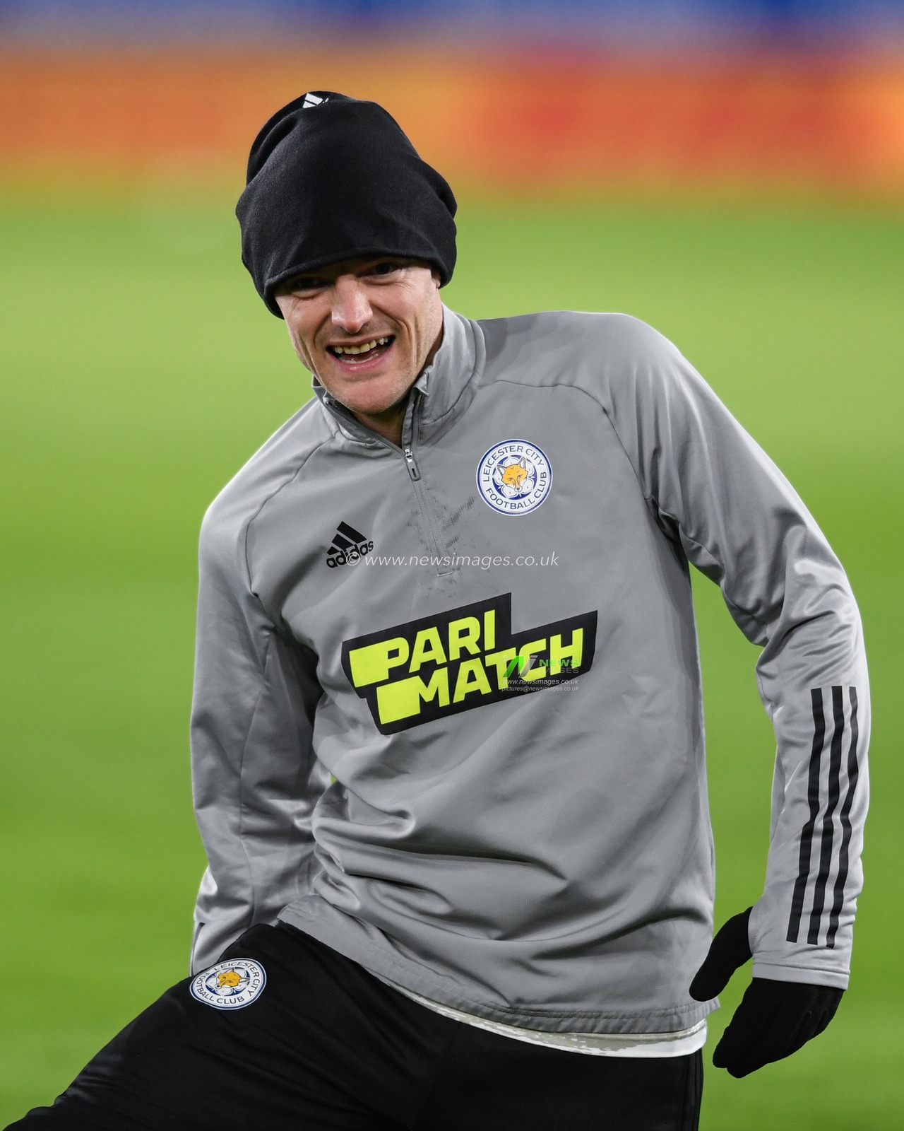 Jamie Vardy #9 of Leicester City warming up before the game