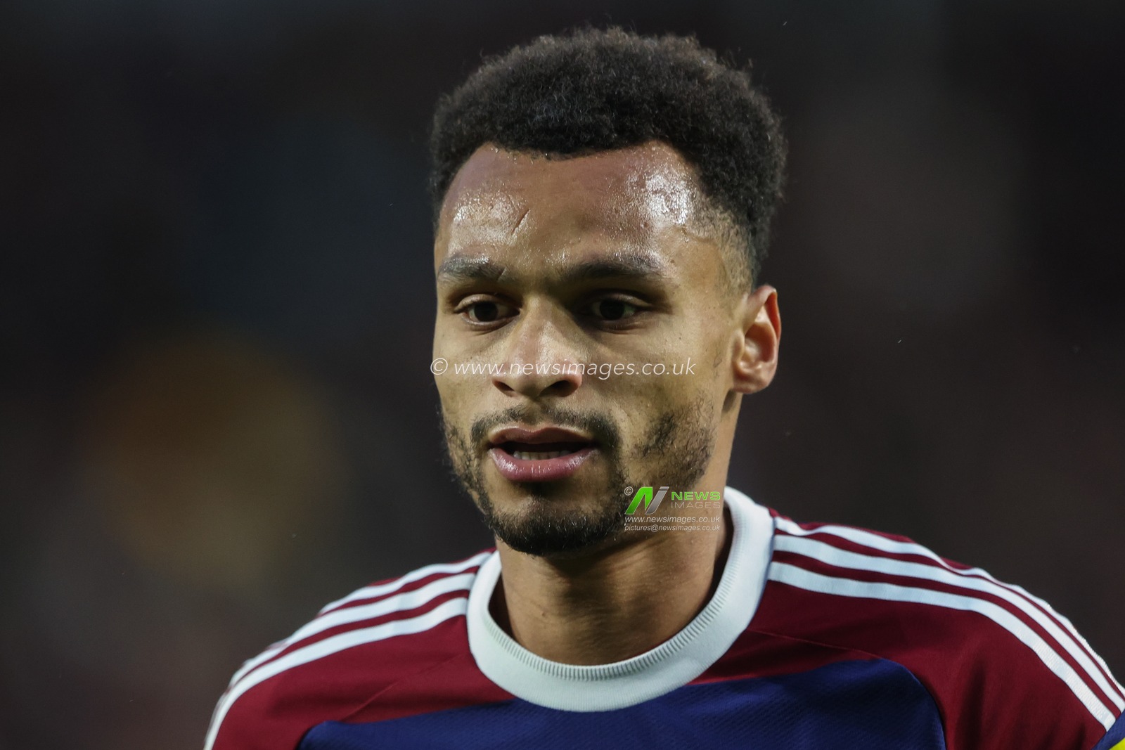 Jacob Murphy of Newcastle United during the Premier League match Brentford vs Newcastle United at The Gtech Community Stadium, London, United Kingdom, 7th December 2024

(Photo by Alfie Cosgrove/News Images)