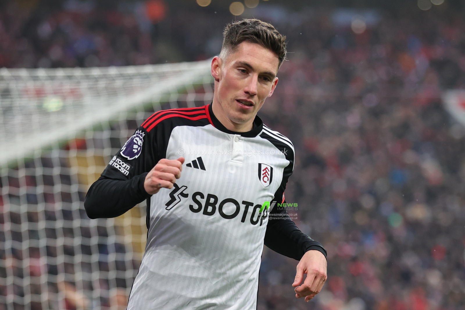 Harry Wilson #8 of Fulham celebrates his goal to make it 1-1 during the Premier League match Liverpool vs Fulham at Anfield, Liverpool, United Kingdom, 3rd December 2023

(Photo by Mark Cosgrove/News Images)
