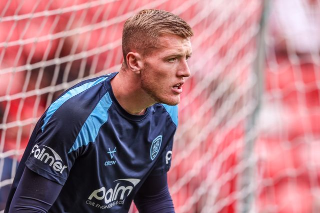 Barnsley goalkeeper Rogan Ravenhill in the pregame warmup session during the Sky Bet League One match Barnsley vs Bromley at Oakwell, Barnsley, United Kingdom on 15 August 2026

(Photo by Alfie Cosgrove/News Images)