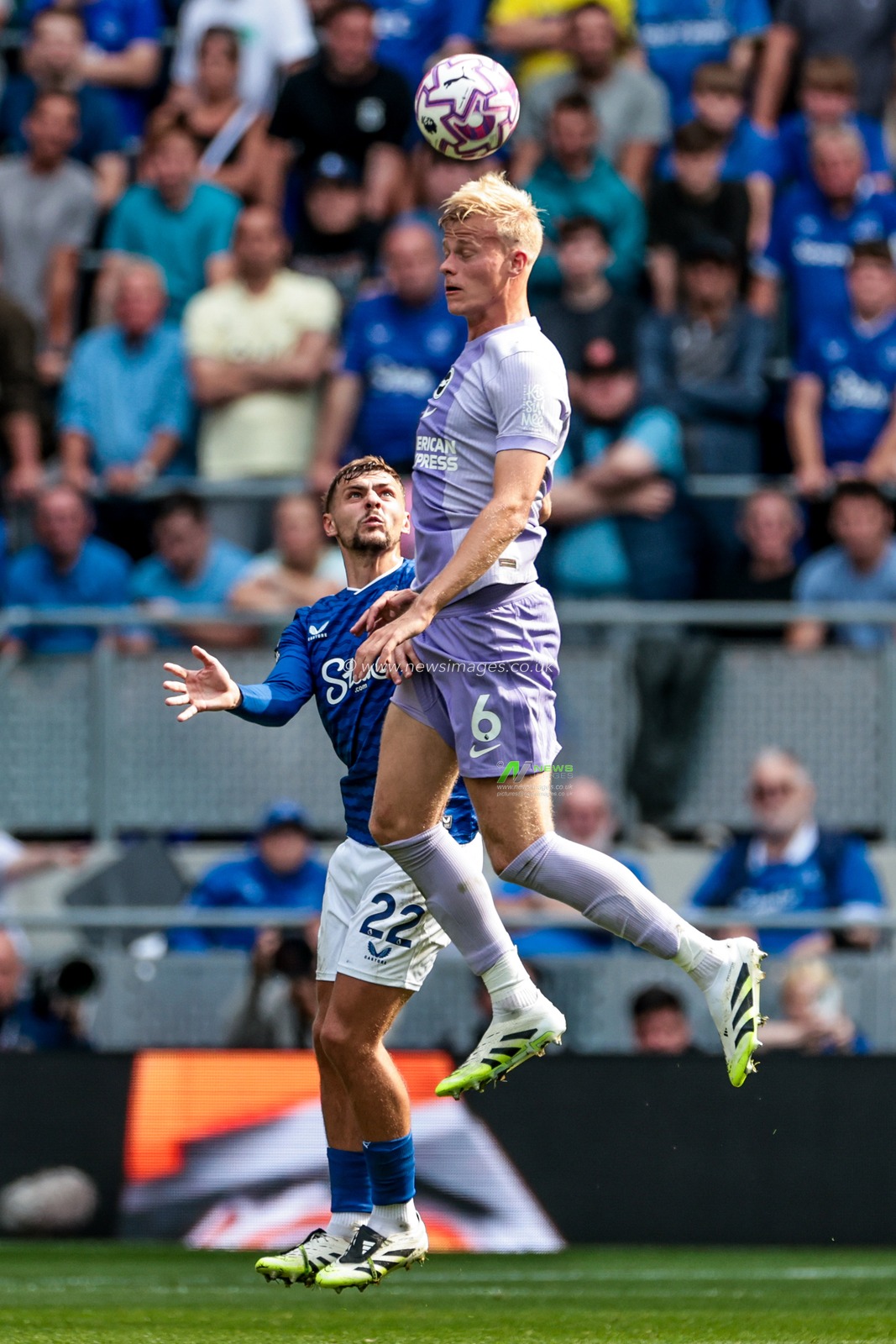 Brajan Gruda of Brighton & Hove Albion heads the ball during the Premier League match Everton vs Brighton and Hove Albion at Hill Dickinson Stadium, Liverpool, United Kingdom, 24th August 2025

(Photo by Mark Cosgrove/News Images)