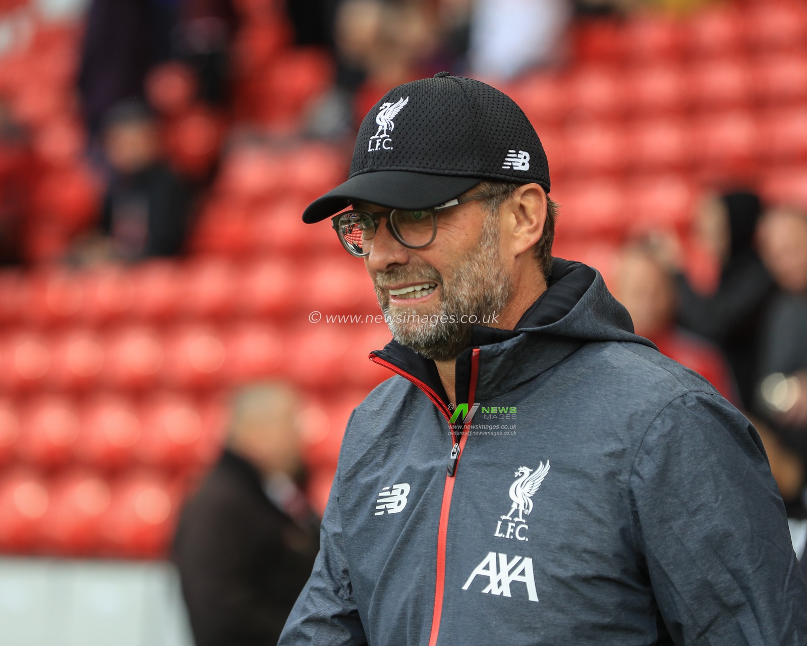 28th September 2019, Bramall Lane, Sheffield, England; Premier League, Sheffield United v Liverpool : Jurgen Klopp manager of Liverpool watches his team warm up 

Credit: Mark Cosgrove/News Images