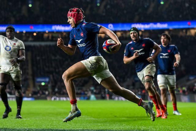 Louis Bielle-Biarrey of France goes over for a try during the 2025 Guinness 6 Nations match England vs France at Allianz Stadium,, Twickenham, United Kingdom, 8th February 2025

(Photo by Craig Thomas/News Images)