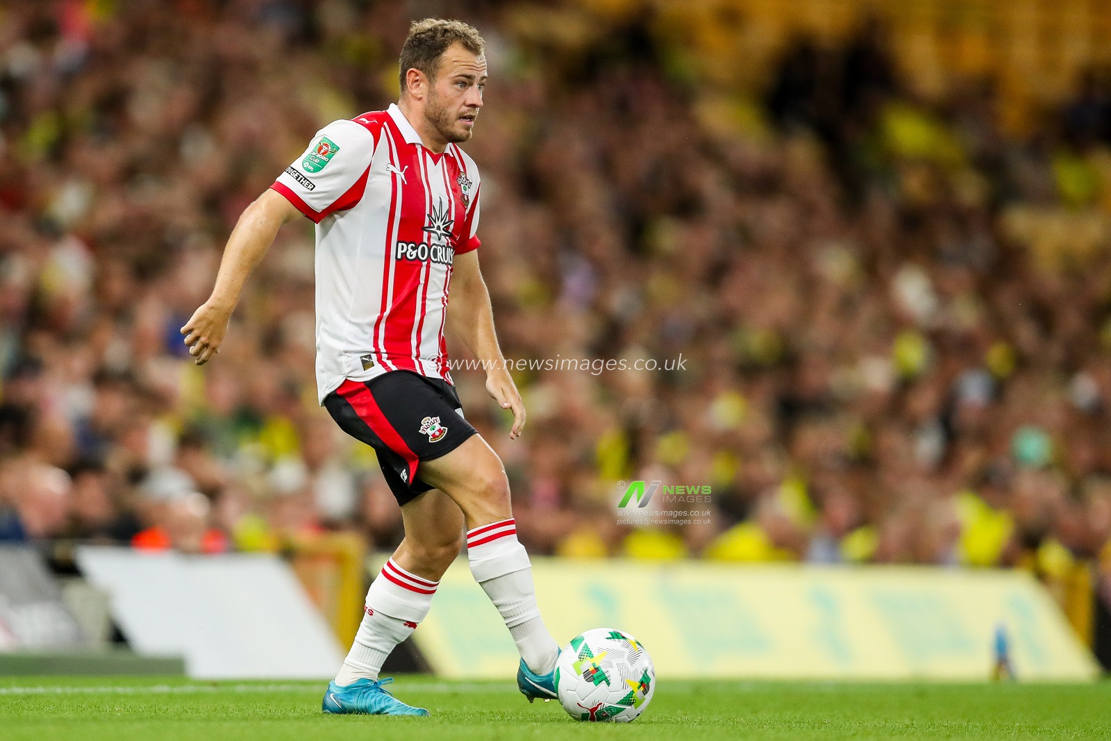 Ryan Fraser of Southampton runs with the ball during the Carabao Cup match Norwich City vs Southampton at Carrow Road, Norwich, United Kingdom, 26th August 2025

(Photo by Izzy Poles/News Images)