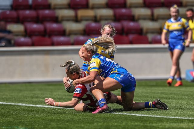 Georgia Wilson of Wigan Warriors goes over for a try during the Betfred Women's Challenge Cup Cup Semi-final match Leeds Rhinos vs Wigan Warriors at LNER Community Stadium, York, United Kingdom, 10th May 2025

(Photo by Alfie Cosgrove/News Images)