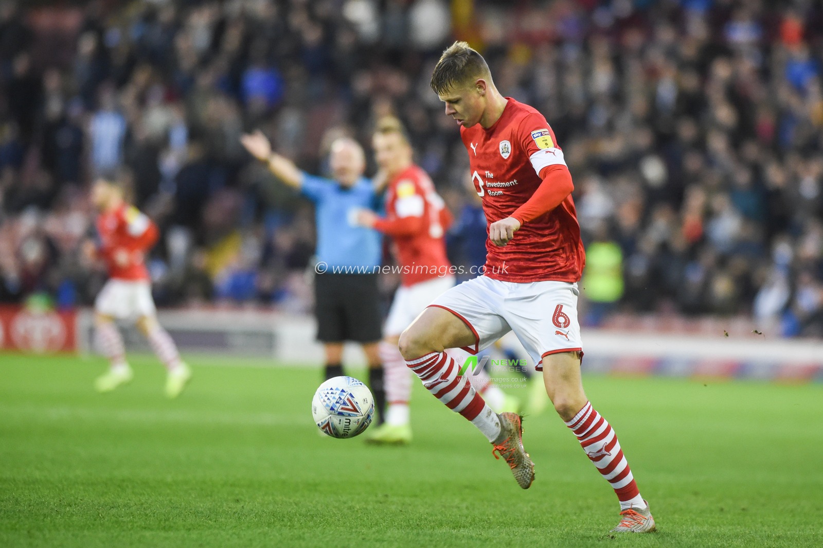 11th January 2020, Oakwell, Barnsley, England; Sky Bet Championship, Barnsley v Huddersfield Town : Mads Andersen (6) of Barnsley FC with the ball 

Credit: Dean Williams/News Images