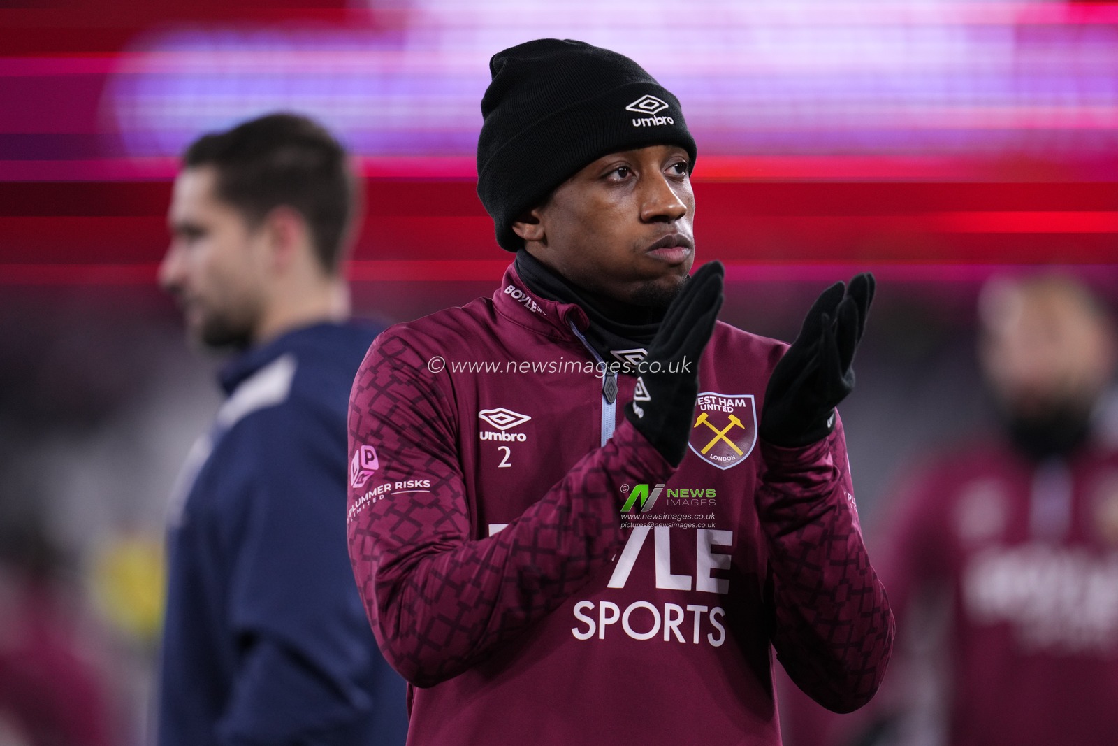 Kyle Walker-Peters of West Ham United ahead of the Premier League match West Ham United vs Nottingham Forest at London Stadium, London, United Kingdom, 6th January 2026

(Photo by Harvey Murphy/News Images)

*** GER AUT SUI OUT ***