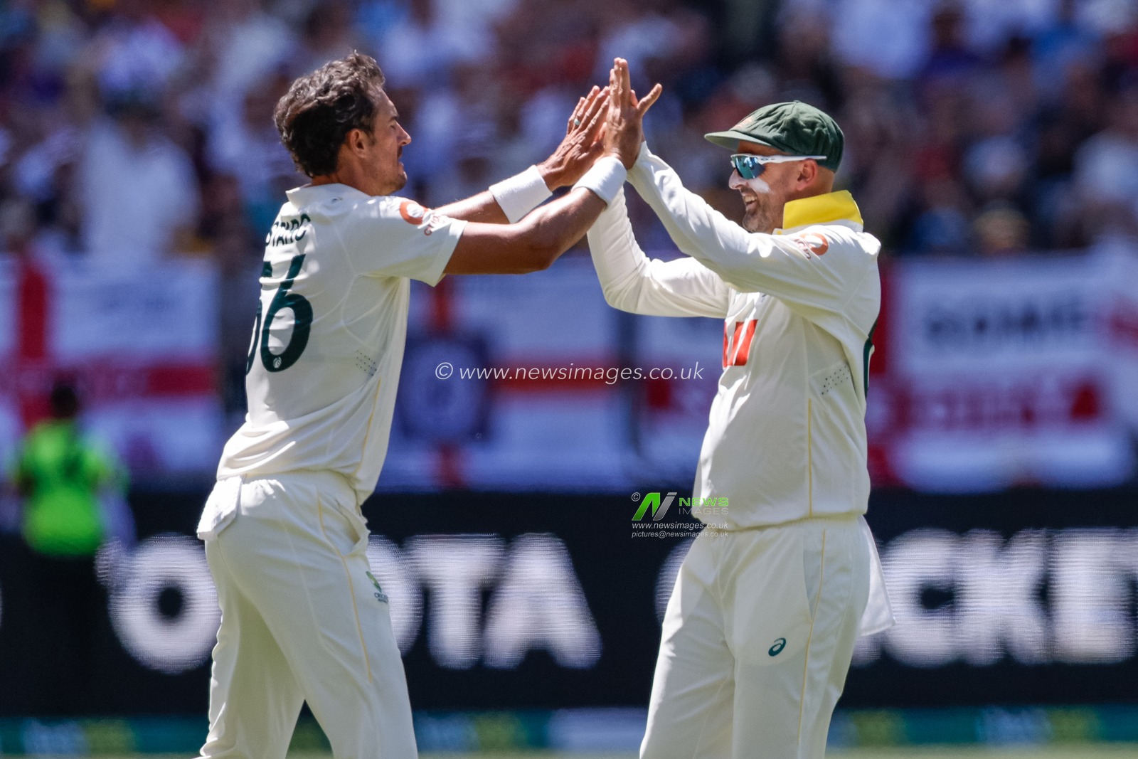 Mitch Starc of Australia celebrates the wicket of Zak Crawley of England during the NRMA Insurance Ashes First Test Day 1 Series Australia vs England at Optus Stadium, Perth, Australia, 20th November 2025

(Photo by Santanu Banik/News Images)

*** GER AUT SUI OUT ***