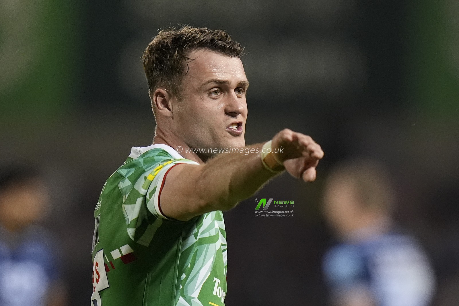 Leicester Tigers wing Jamie Shillcock shouts instructions during the Gallagher Premiership match Sale Sharks vs Leicester Tigers at Salford Community Stadium, Eccles, United Kingdom, 10th May 2024

(Photo by Steve Flynn/News Images)