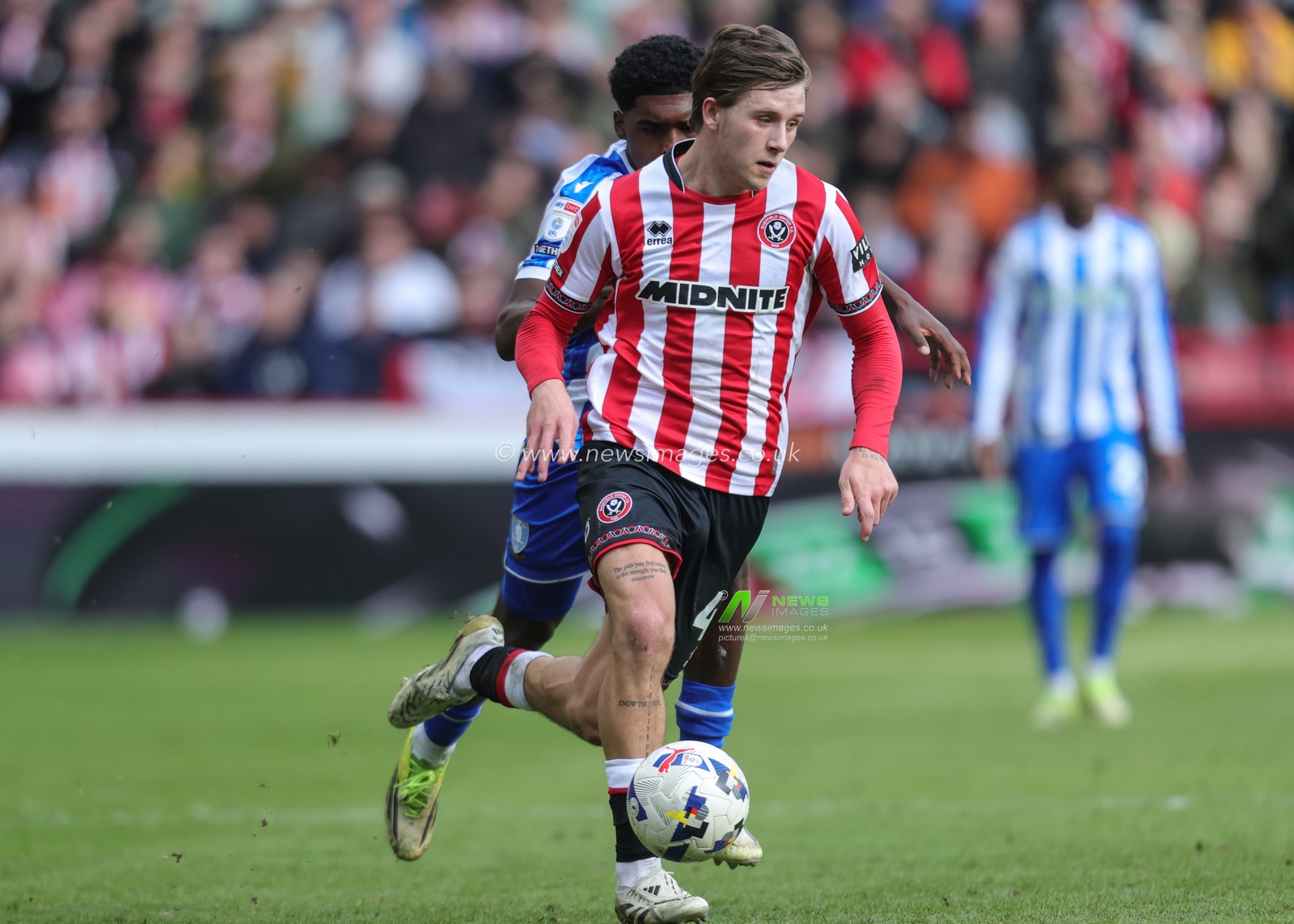 Sydie Peck of Sheffield United breaks with the ball during the Sky Bet Championship match Sheffield United vs Sheffield Wednesday at Bramall Lane, Sheffield, United Kingdom on 22 February 2026

(Photo by Richard Bierton/News Images)