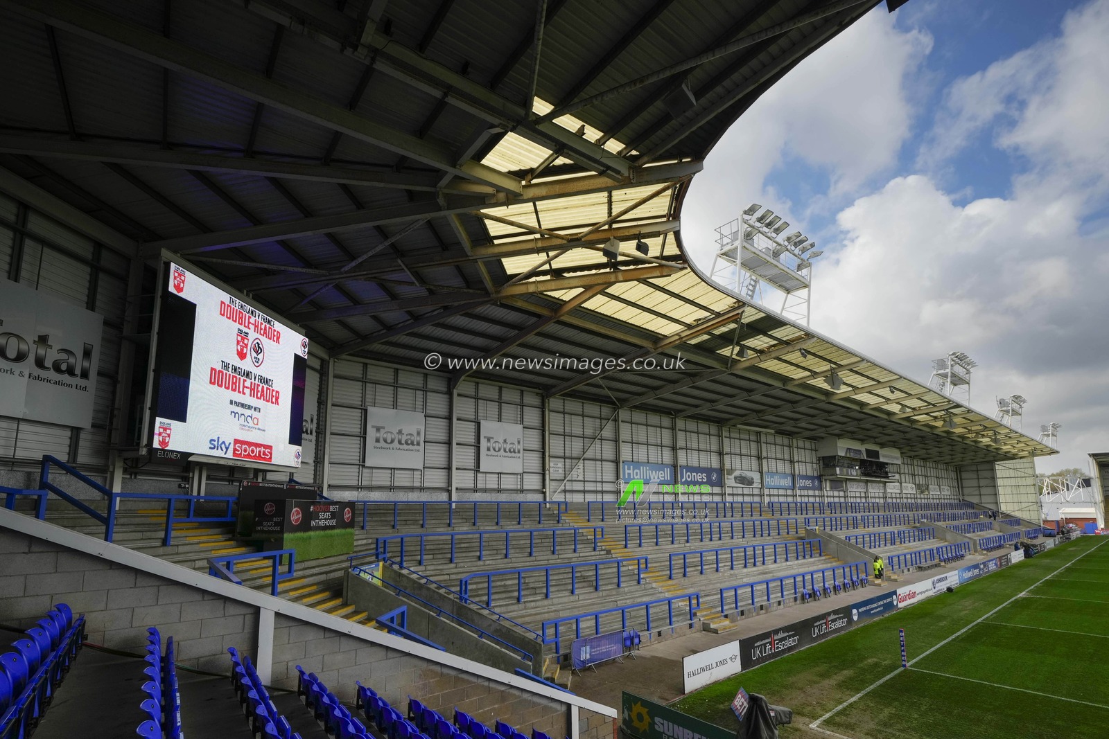 A general view of the Halliwell Jones Stadium before the Mid Season International match England Women vs France Women at Halliwell Jones Stadium, Warrington, United Kingdom, 29th April 2023

(Photo by Steve Flynn/News Images)