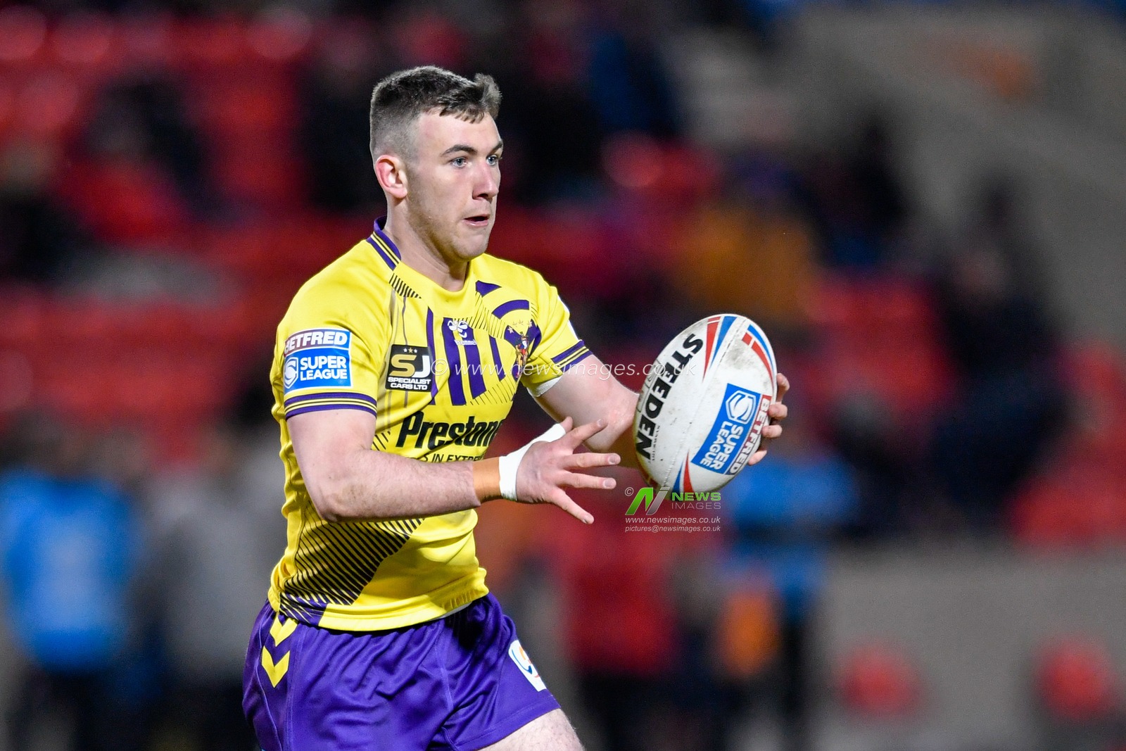 13th March 2020, AJ Bell Stadium, Eccles, England; Betfred Super League, Salford Red Devils v Wigan Warriors : Harry Smith (28) of Wigan Warriors in action during the game
