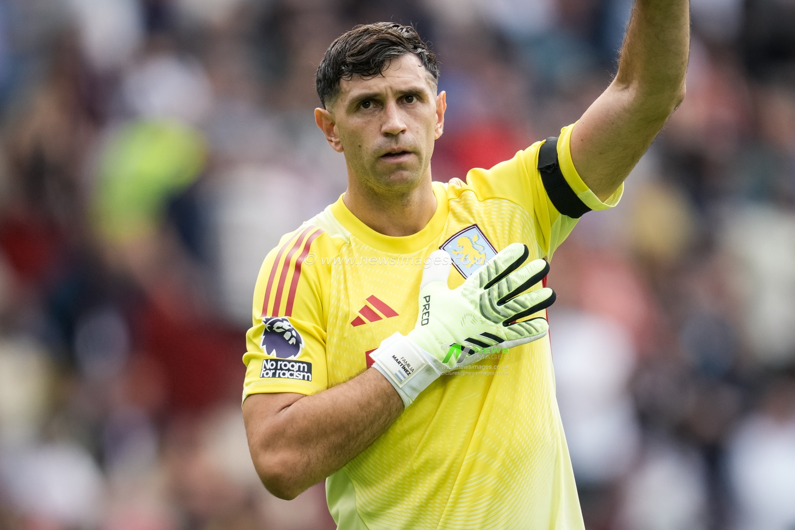 Emiliano Martínez of Aston Villa during the Premier League match Brentford vs Aston Villa at The Gtech Community Stadium, London, United Kingdom, 23rd August 2025

(Photo by Harvey Murphy/News Images)