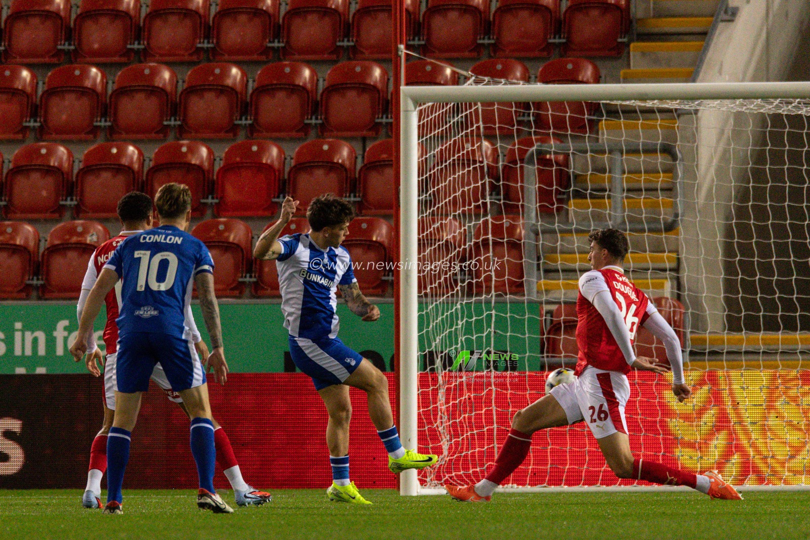 Luke Hannant of Oldham Athletic scores to make it 1-0 during the The Vertu Trophy Northern Group E match Rotherham United vs Oldham Athletic at New York Stadium, Rotherham, United Kingdom, 7th October 2025

(Photo by Seth Rose/News Images)