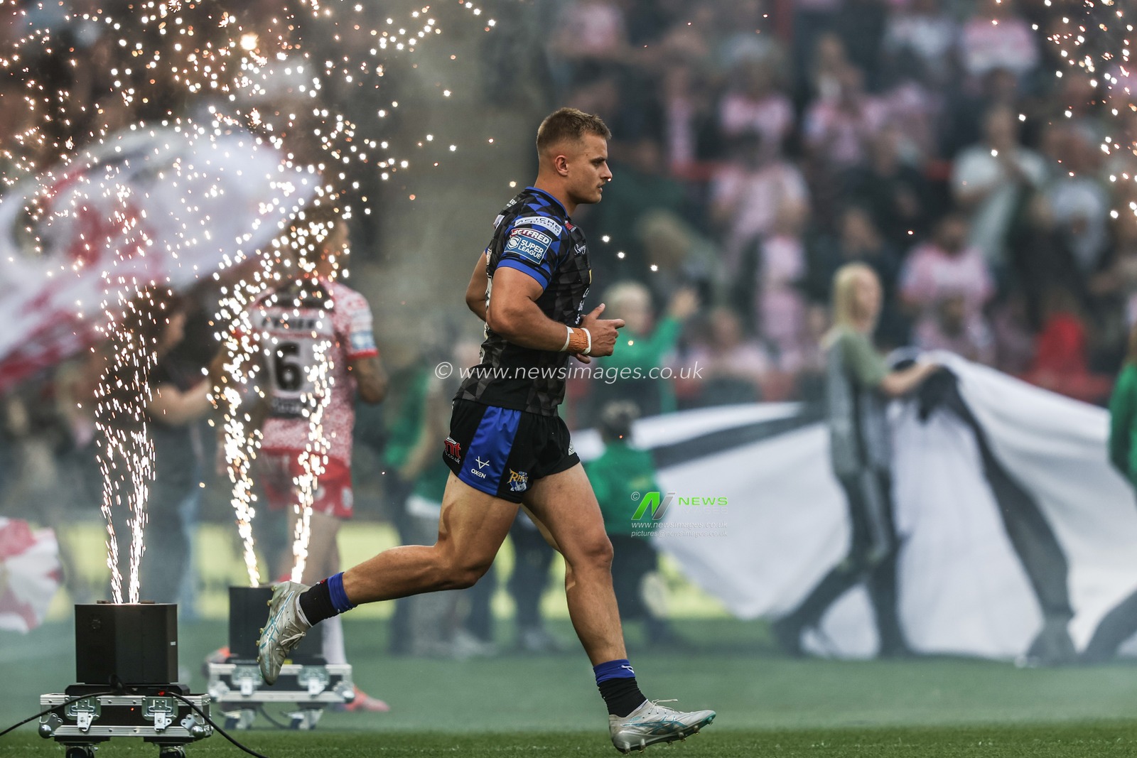 Cooper Jenkins of Leeds Rhinos comes out for the game during the Betfred Super League round 21 match Leigh Leopards vs Leeds Rhinos at Leigh Sports Village, Leigh, United Kingdom, 7th August 2025

(Photo by Alfie Cosgrove/News Images)