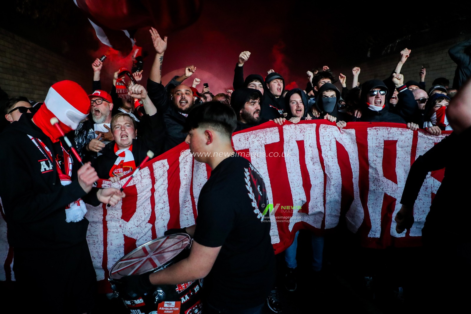 Arsenal fans march to Emirates Stadium prior to the UEFA Champions League Quarter-finals match Arsenal vs Real Madrid at Emirates Stadium, London, United Kingdom, 8th April 2025

(Photo by Izzy Poles/News Images)