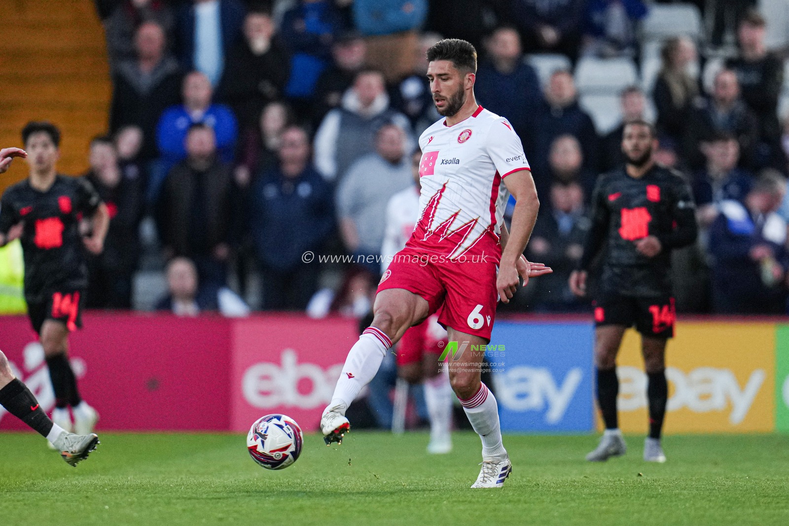 Dan Sweeney of Stevenage during the Sky Bet League 1 match Stevenage vs Birmingham City at Lamex Stadium, Stevenage, United Kingdom, 24th April 2025

(Photo by Harvey Murphy/News Images)