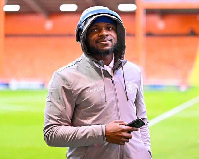 Teden Mengi of Luton Town walking onto the pitch prior to the Sky Bet League 1 match Blackpool vs Luton Town at Bloomfield Road, Blackpool, United Kingdom, 30th September 2025

(Photo by Adam Gee/News Images)