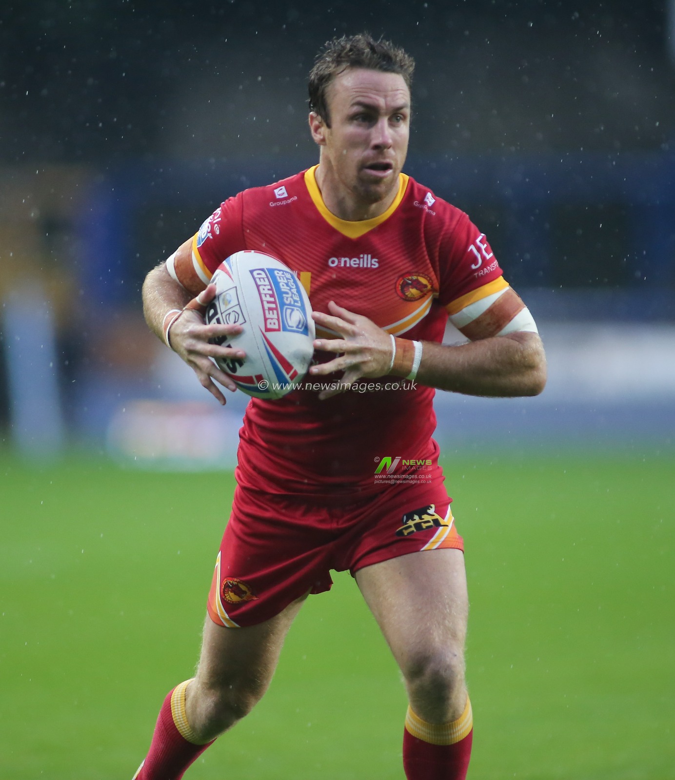 James Maloney (6) of Catalan Dragons.