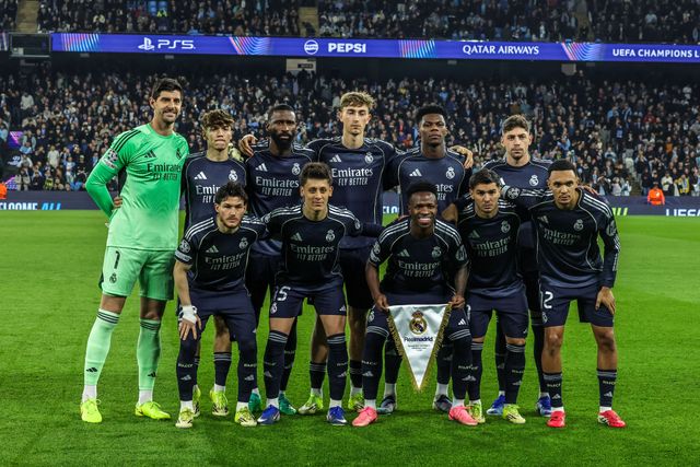 Real Madrid team photo during the UEFA Champions League last 16 second leg match Manchester City vs Real Madrid at The City of Manchester Stadium, Manchester, United Kingdom on 17 March 2026

(Photo by Mark Cosgrove/News Images)