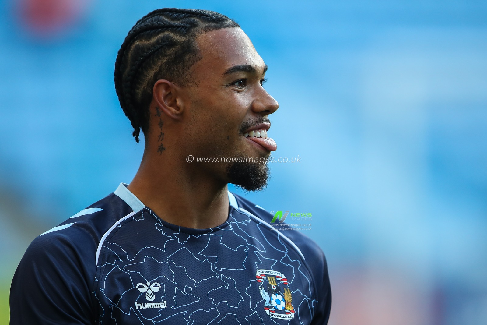 Milan van Ewijk of Coventry City during the pre-game warm up ahead of the Sky Bet Championship match Coventry City vs Oxford United at Coventry Building Society Arena, Coventry, United Kingdom, 16th August 2024

(Photo by Gareth Evans/News Images)