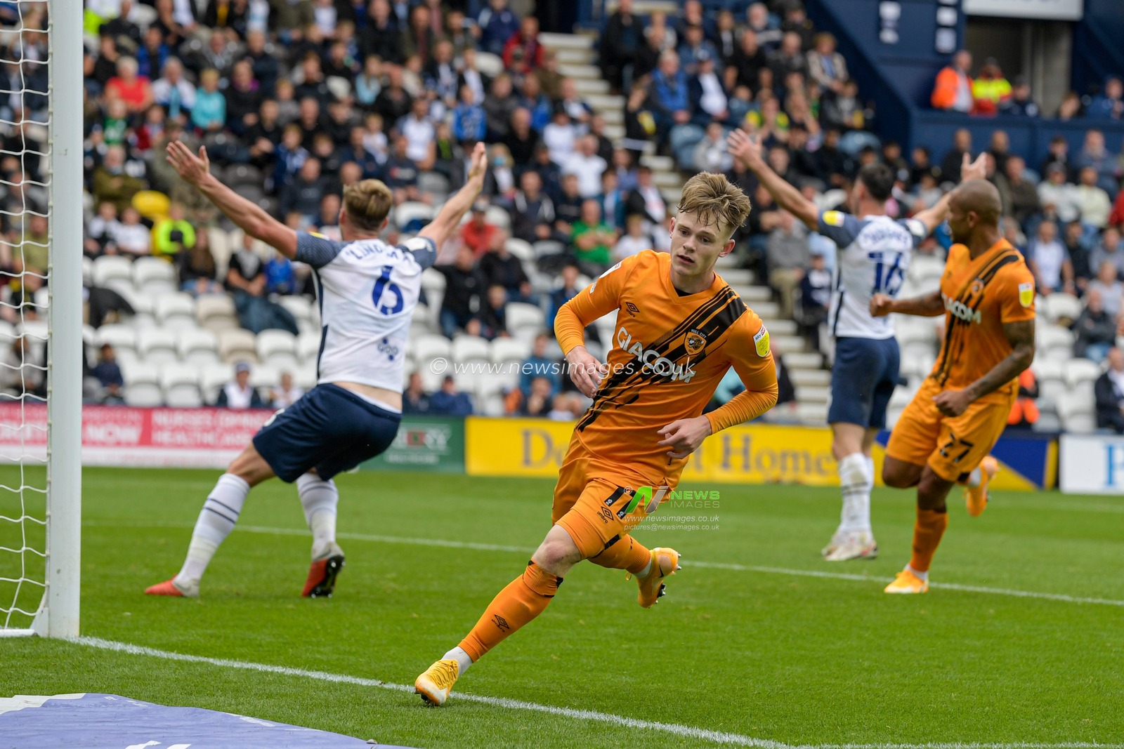 Keane Lewis-Potter #11 of Hull City celebrates scoring a goal to make it 1-1