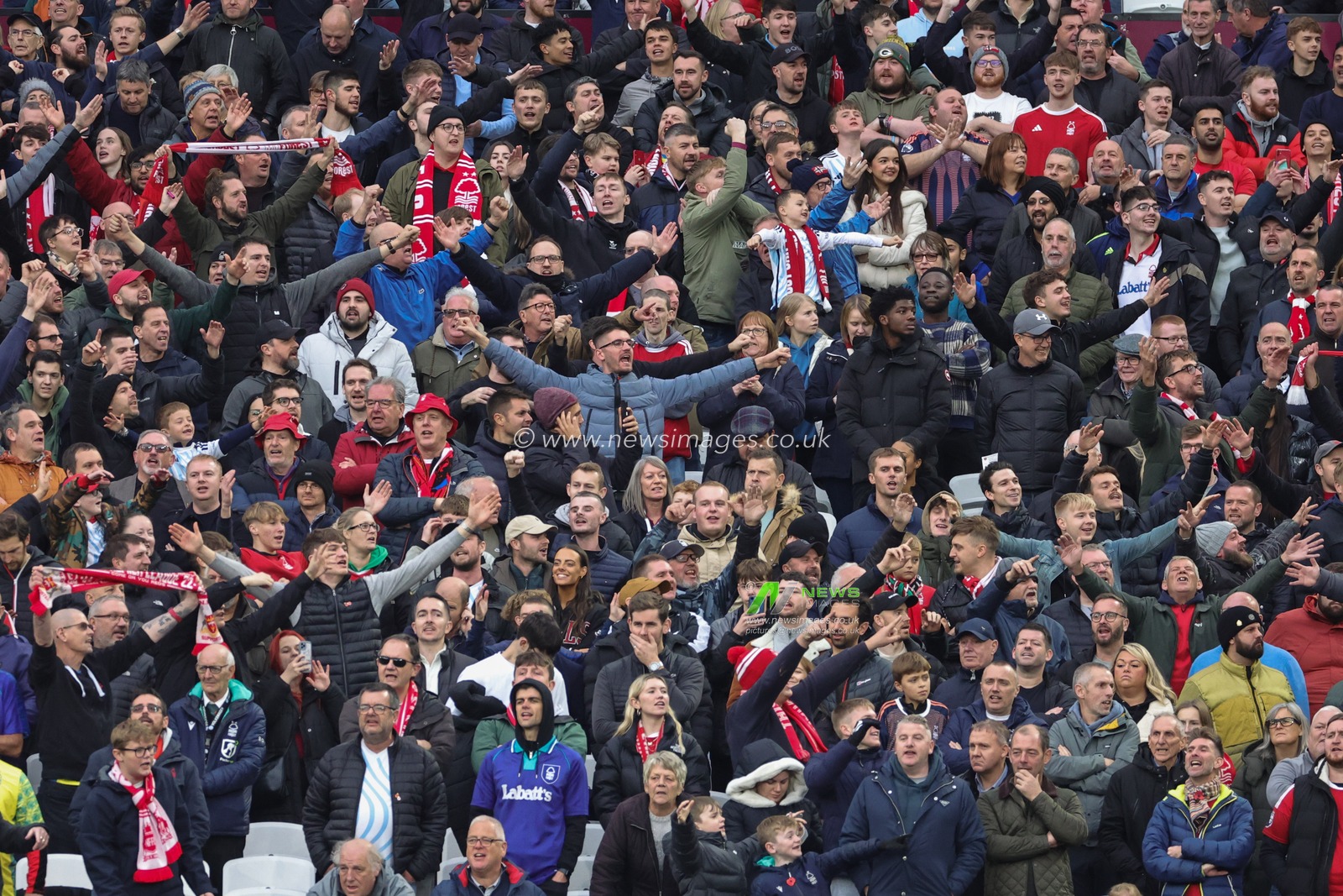 Nottingham Forest fans celebrate the goal to make it 1-1 during the Premier League match West Ham United vs Nottingham Forest at London Stadium, London, United Kingdom, 12th November 2023

(Photo by Mark Cosgrove/News Images)