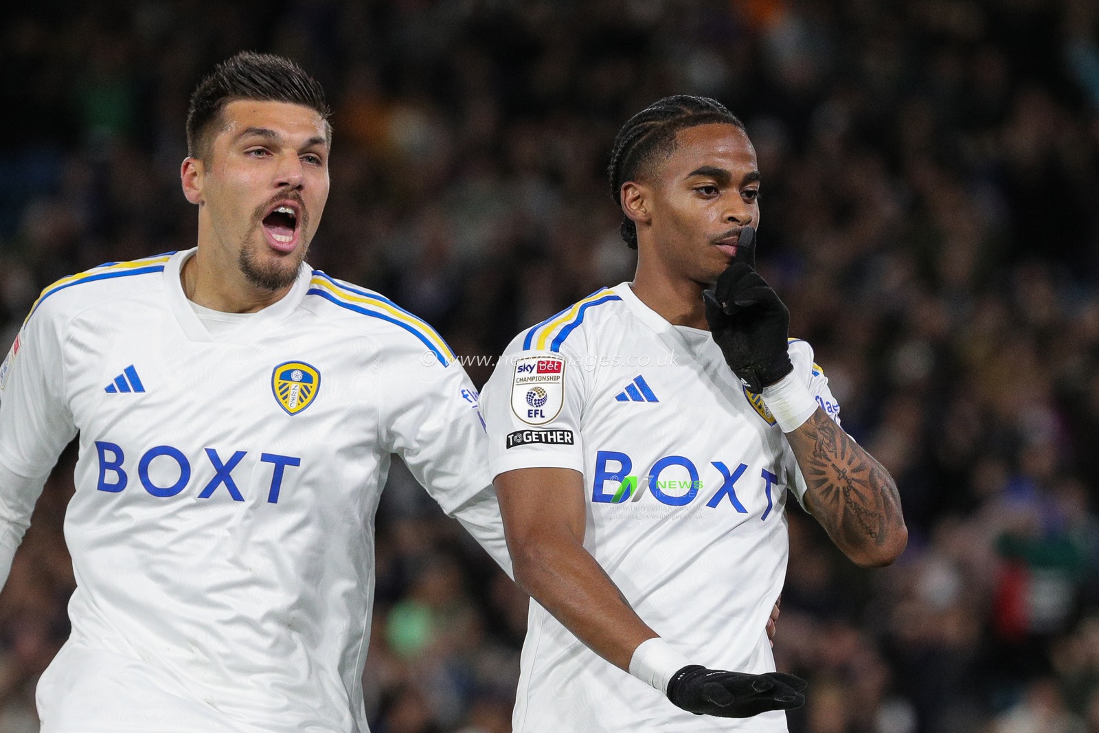 Crysencio Summerville #10 of Leeds United celebrates his goal and makes the score 1-0 during the Sky Bet Championship match Leeds United vs Queens Park Rangers at Elland Road, Leeds, United Kingdom, 4th October 2023

(Photo by James Heaton/News Images)