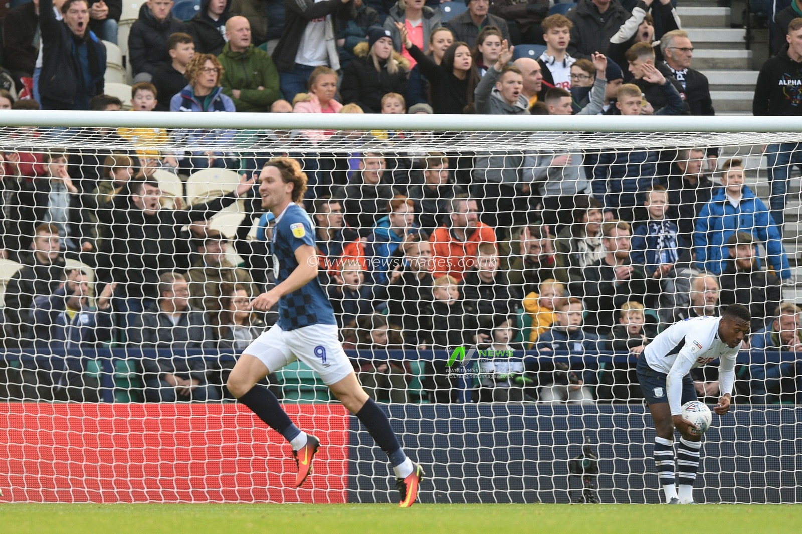 26th October 2019, Deepdale, Preston, England; Sky Bet Championship, Preston North End v Blackburn Rovers : Sam Gallagher (9) of Blackburn Rovers celebrates making it 0-2

Credit: Richard Long/News Images