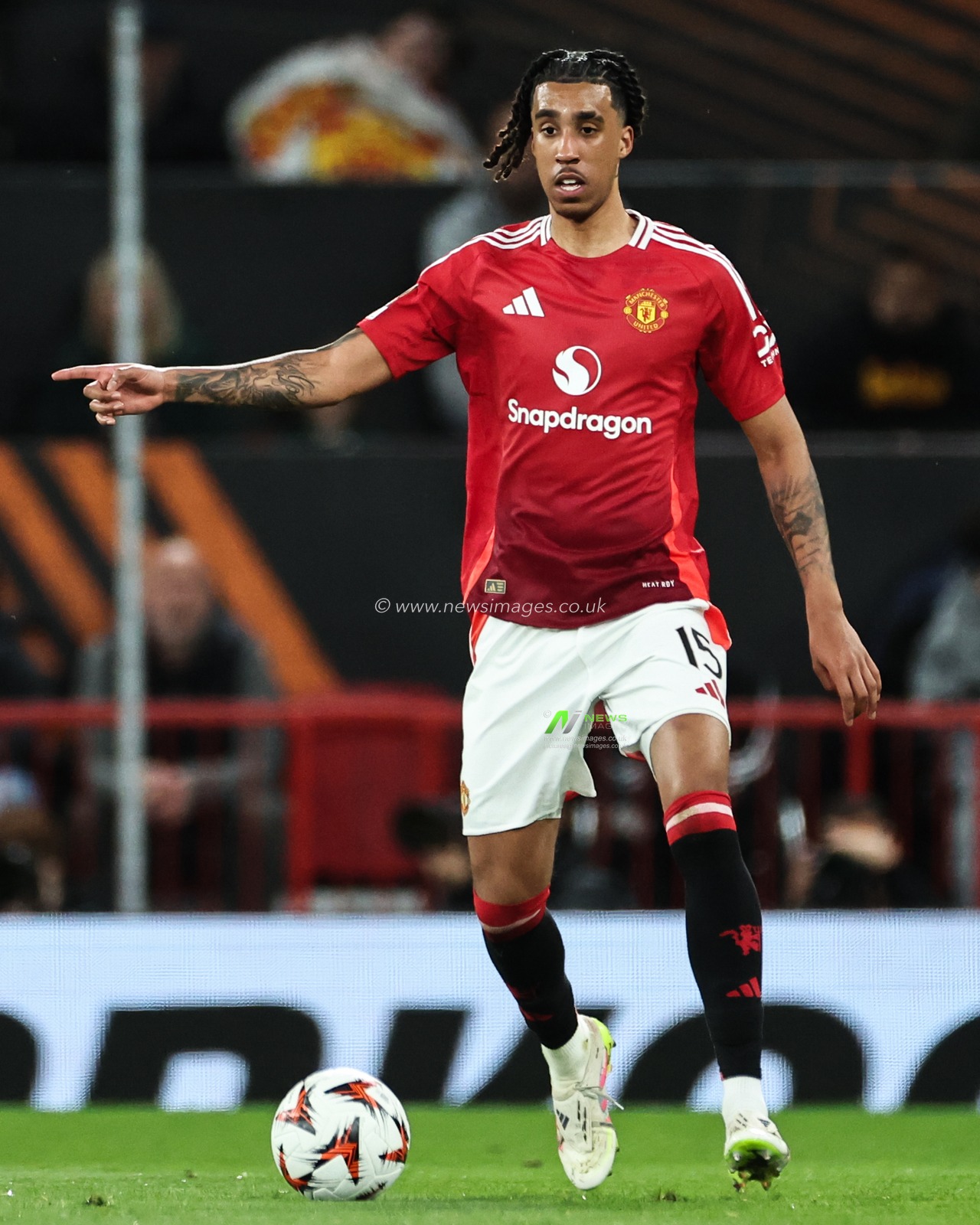 Leny Yoro of Manchester United in action during the UEFA Europa League Quarter-finals match Manchester United vs Lyon at Old Trafford, Manchester, United Kingdom, 17th April 2025

(Photo by Mark Cosgrove/News Images)