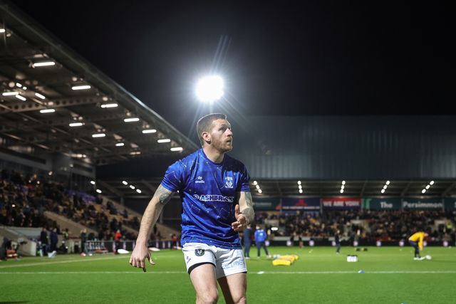 Marc Sneyd of Warrington Wolves in the pre-game warm up during the Betfred Super League Round 4 match York Knights vs Warrington Wolves at LNER Community Stadium, York, United Kingdom on 06 March 2026

(Photo by Mark Cosgrove/News Images)