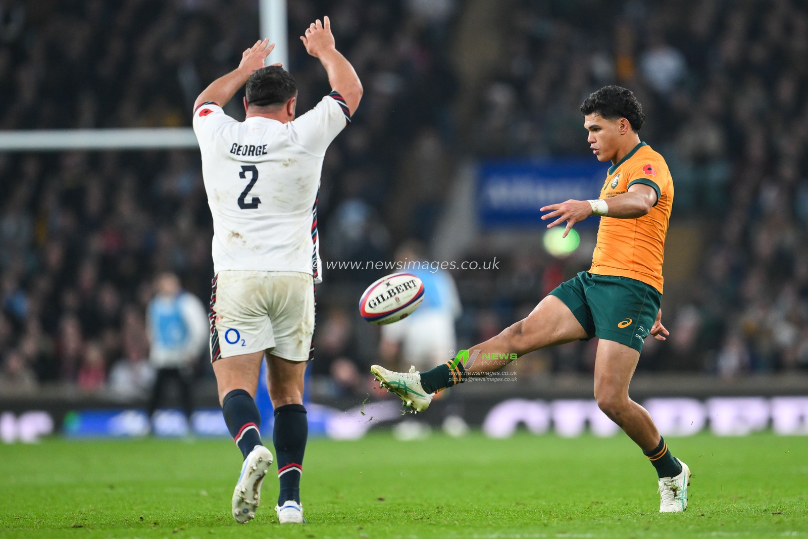 Noah Lolesio of Australia kicks ahead during the Autumn Nations Series match England vs Australia at Allianz Stadium, Twickenham, United Kingdom, 8th November 2024

(Photo by Craig Thomas/News Images)
