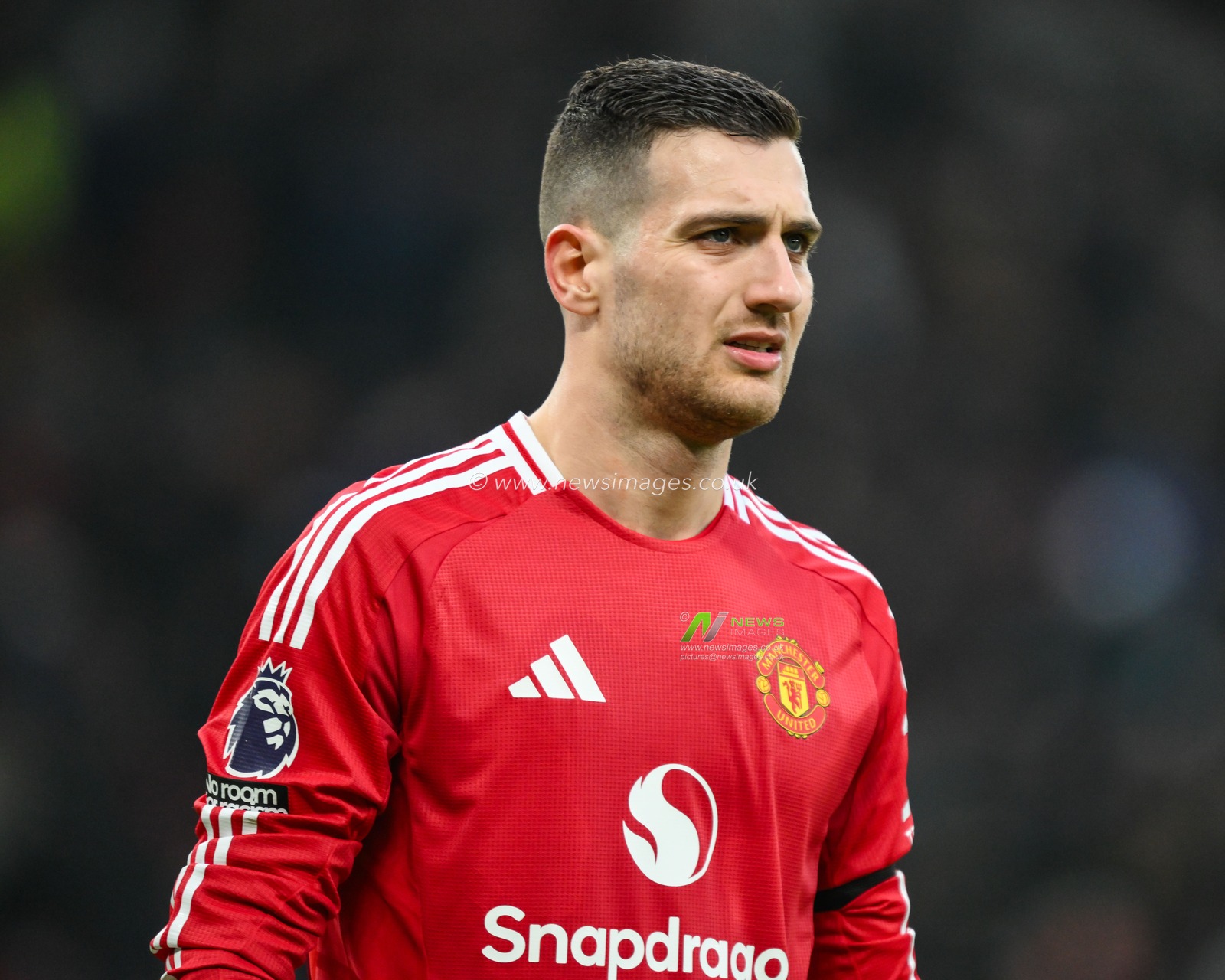 Diogo Dalot of Manchester United during the Premier League match Manchester United vs Brighton and Hove Albion at Old Trafford, Manchester, United Kingdom, 19th January 2025

(Photo by Craig Thomas/News Images)