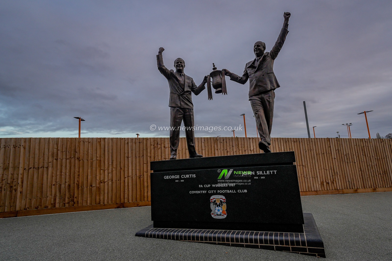 A statue of George Curtis and John Sillett commemorating Coventry City winning the FA Cup in 1987 during the Sky Bet Championship match Coventry City vs Millwall at Coventry Building Society Arena, Coventry, United Kingdom, 20th January 2026

(Photo by Maynard Manyowa/News Images)