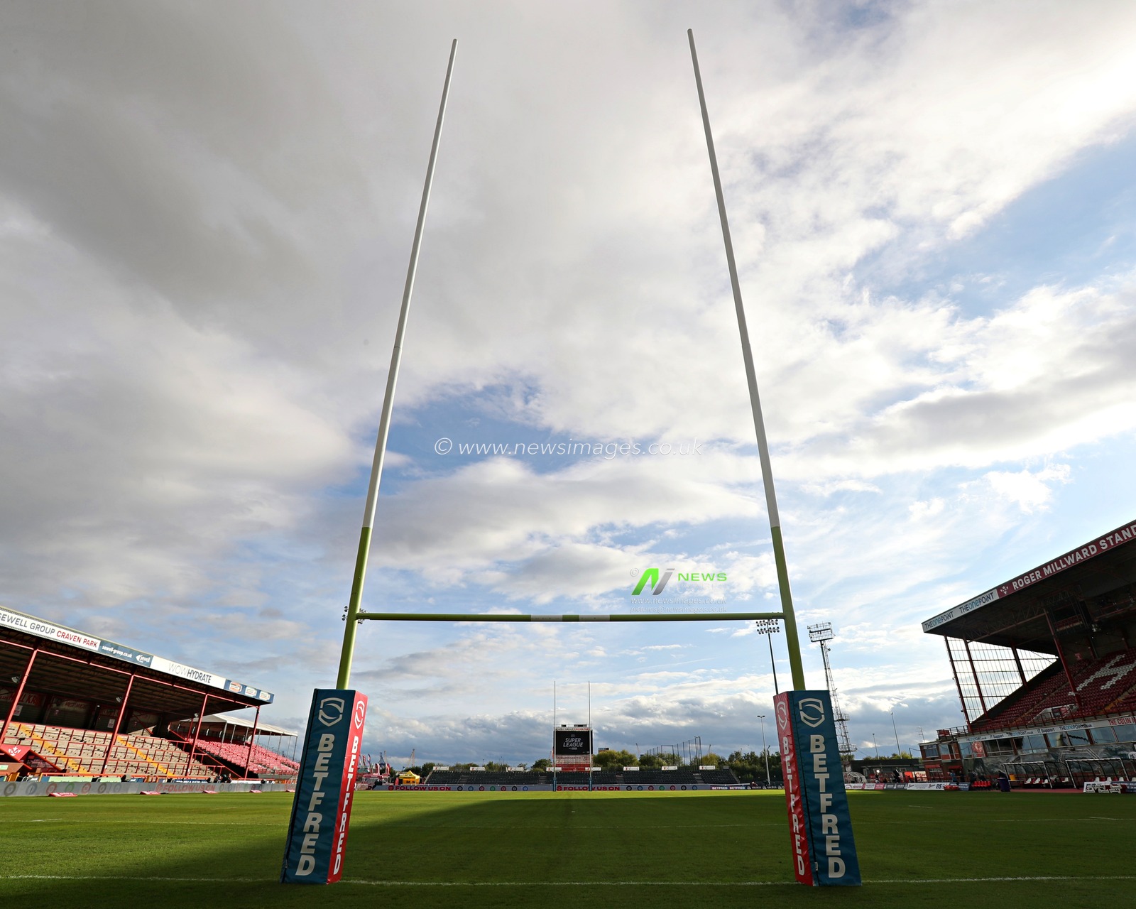 A general view of Sewell Group Craven Park before the Betfred Super League round 27 match Hull KR vs Warrington Wolves at Sewell Group Craven Park, Kingston upon Hull, United Kingdom, 18th September 2025

(Photo by Sam Eaden/News Images)