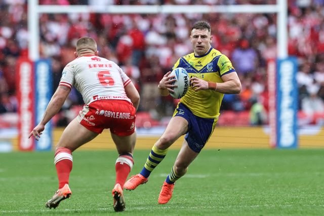 George Williams of Warrington Wolves breaks with the ball during the Betfred Challenge Cup Final Warrington Wolves vs Hull KR at Wembley Stadium, London, United Kingdom, 7th June 2025

(Photo by Mark Cosgrove/News Images)