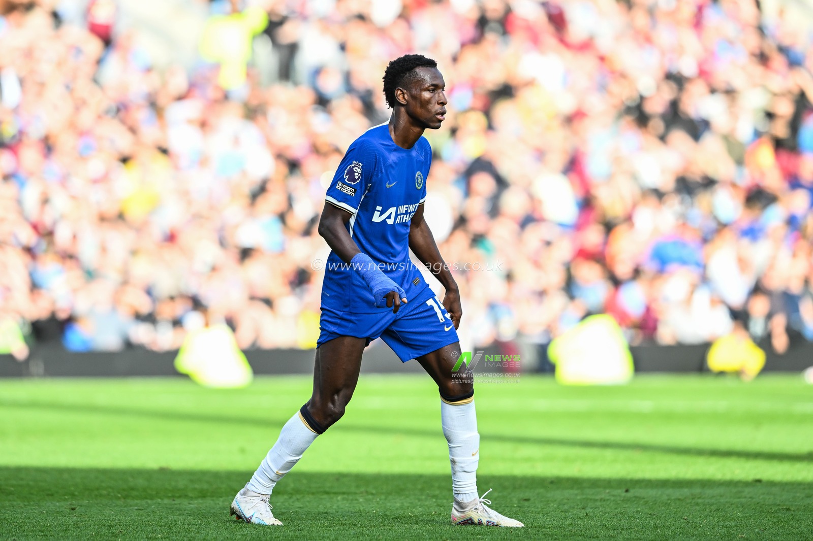 Nicolas Jackson #15 of Chelsea during the Premier League match Burnley vs Chelsea at Turf Moor, Burnley, United Kingdom, 7th October 2023

(Photo by Craig Thomas/News Images)