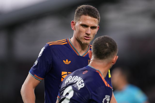 Sven Botman of Newcastle United during the Premier League match Brentford vs Newcastle United at The Gtech Community Stadium, London, United Kingdom, 9th November 2025

(Photo by Harvey Murphy/News Images)

*** GER AUT SUI OUT ***