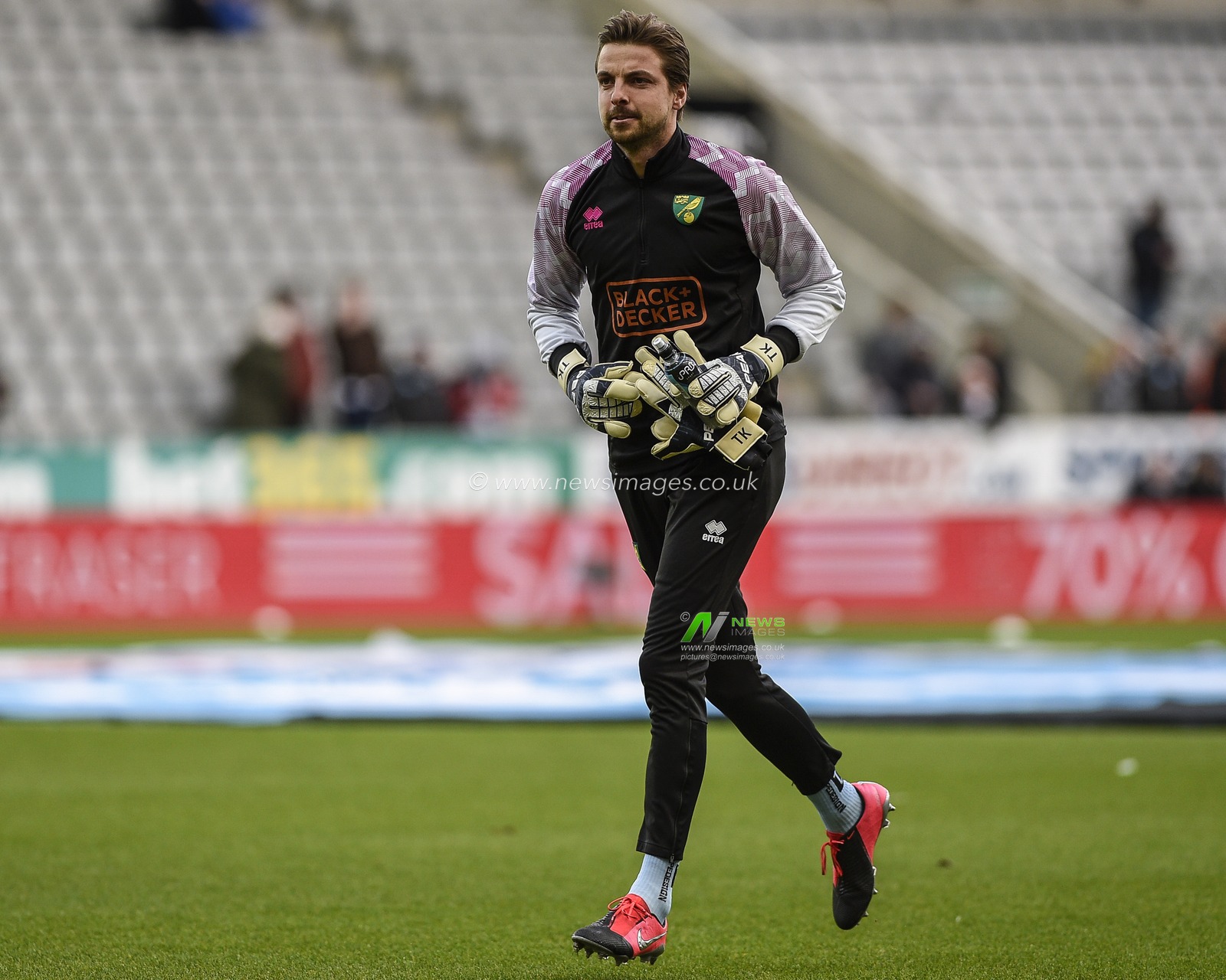 1st February 2020, St. James's Park, Newcastle, England; Premier League, Newcastle United v Norwich City : Tim Krul (1) of Norwich City during the pre-game warmup