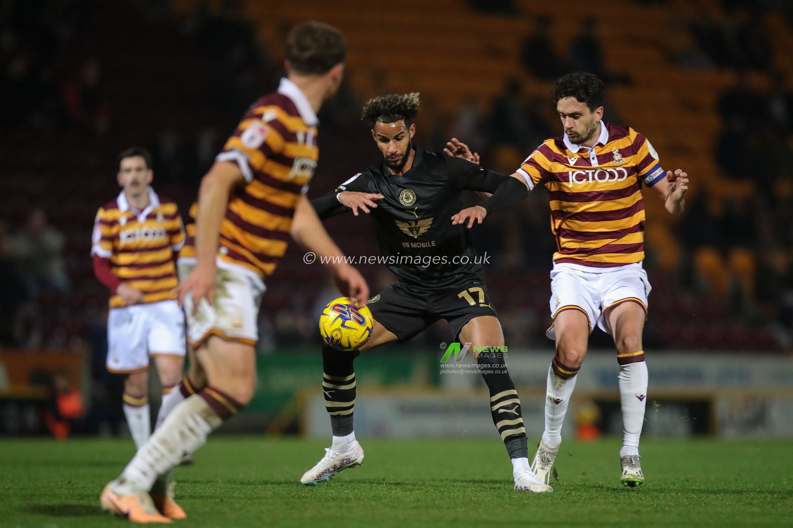 Barry Cotter #17 of Barnsley in action during the Bristol Street Motors Trophy match Bradford City vs Barnsley at University of Bradford Stadium, Bradford, United Kingdom, 21st November 2023

(Photo by James Heaton/News Images)