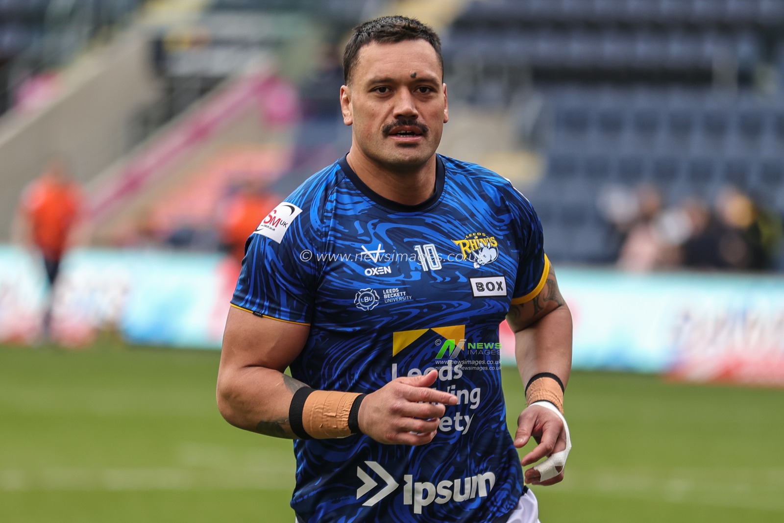Zane Tetevano #10 of Leeds Rhinos in the pre-game warm up session during the Betfred Super League Round 8 match Leeds Rhinos vs Huddersfield Giants at Headingley Stadium, Leeds, United Kingdom, 9th April 2023

(Photo by Mark Cosgrove/News Images)