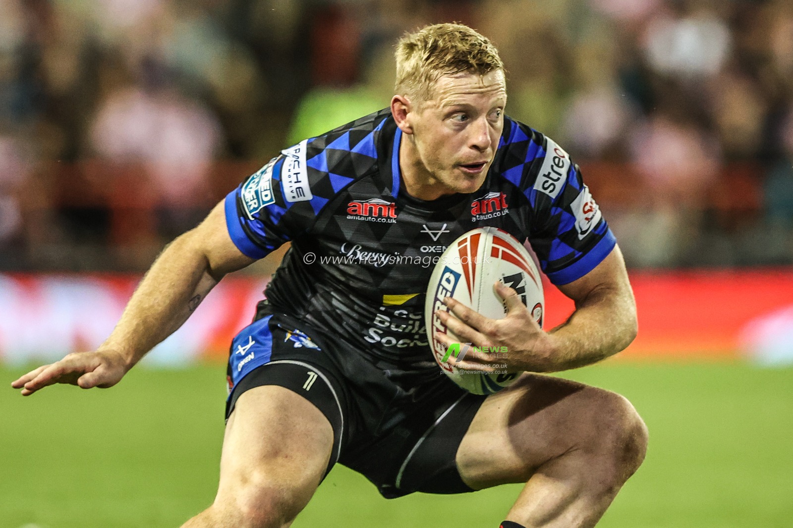 Lachlan Miller of Leeds Rhinos in action during the Betfred Super League round 21 match Leigh Leopards vs Leeds Rhinos at Leigh Sports Village, Leigh, United Kingdom, 7th August 2025

(Photo by Alfie Cosgrove/News Images)
