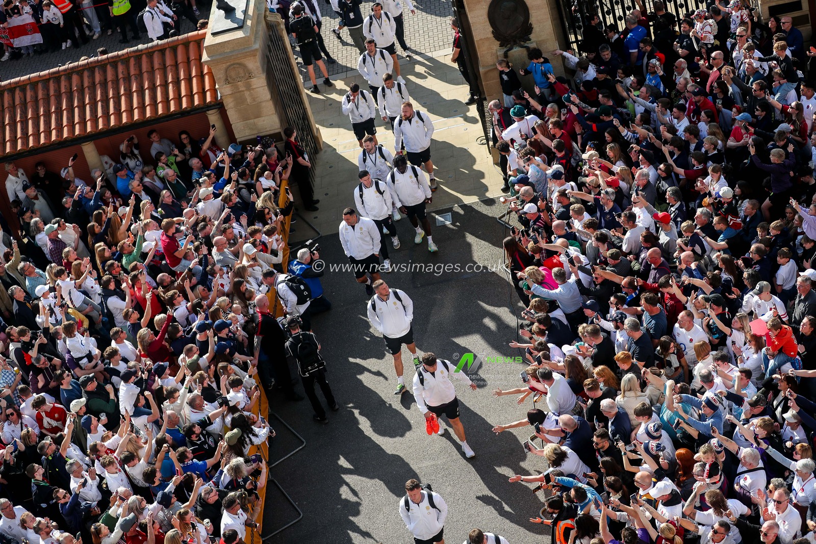 England players arrive at the Allianz Stadium prior to the 2025 Guinness 6 Nations match England vs Italy at Allianz Stadium, Twickenham, United Kingdom, 9th March 2025

(Photo by Izzy Poles/News Images)