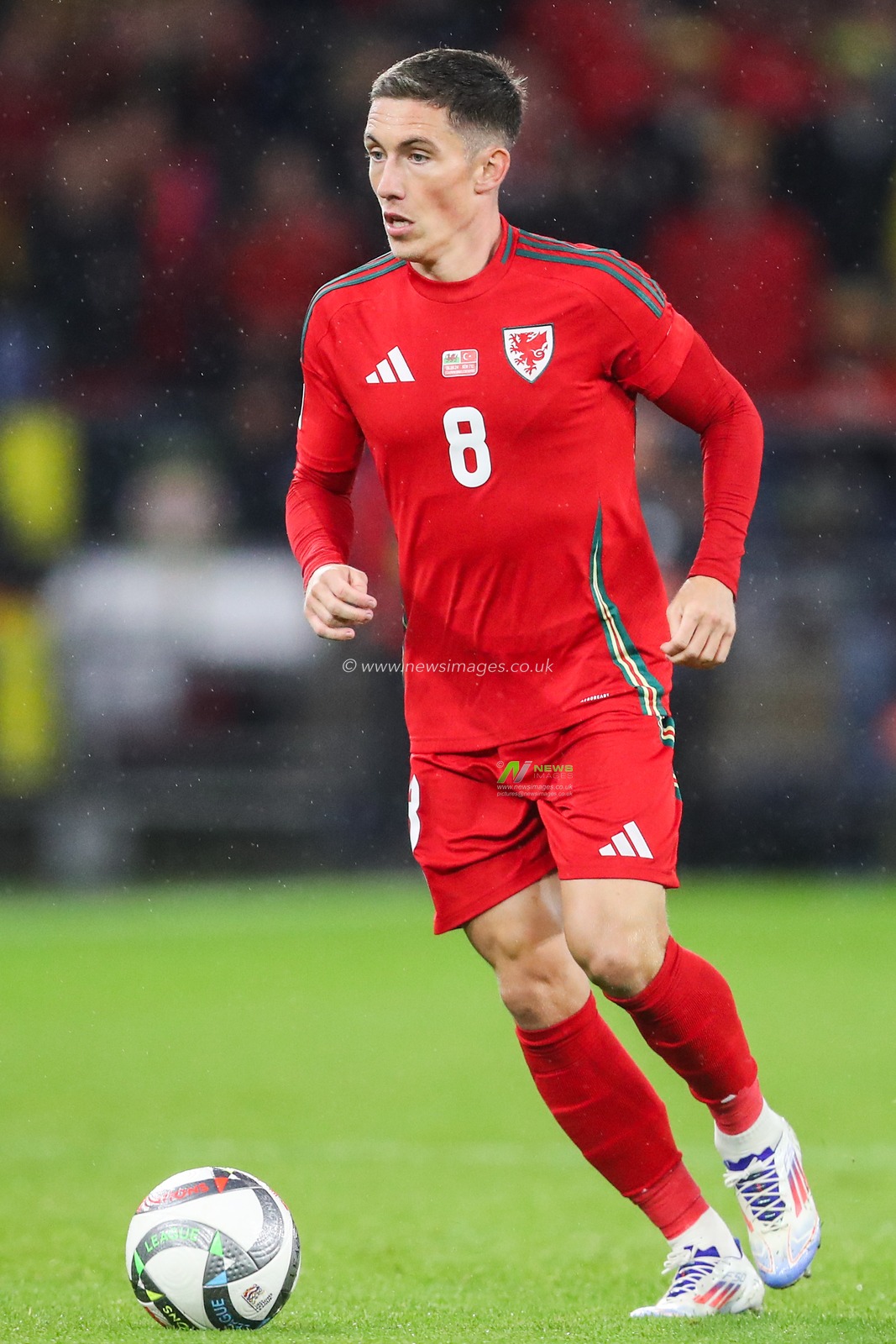 Harry Wilson of Wales goes forward with the ball during the UEFA Nations League - League B - Group 4 - Wales v Turkey at Cardiff City Stadium, Cardiff, United Kingdom, 6th September 2024

(Photo by Gareth Evans/News Images)