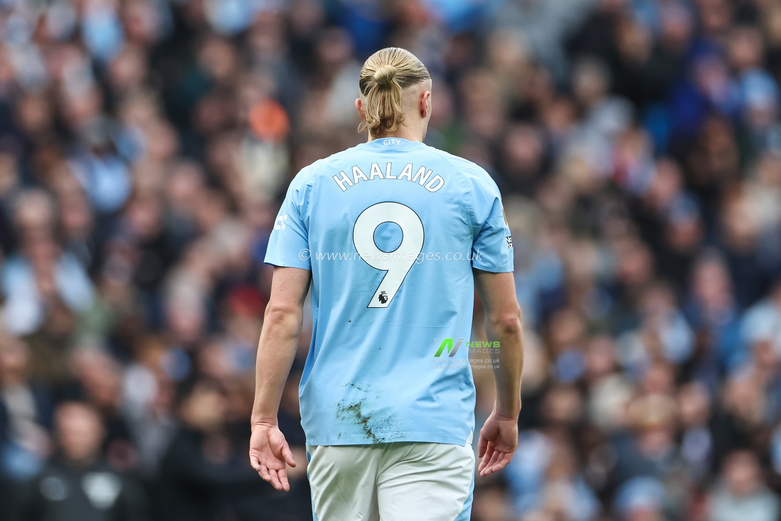 Erling Haaland of Manchester City during the Premier League match Manchester City vs Arsenal at Etihad Stadium, Manchester, United Kingdom, 31st March 2024

(Photo by Mark Cosgrove/News Images)