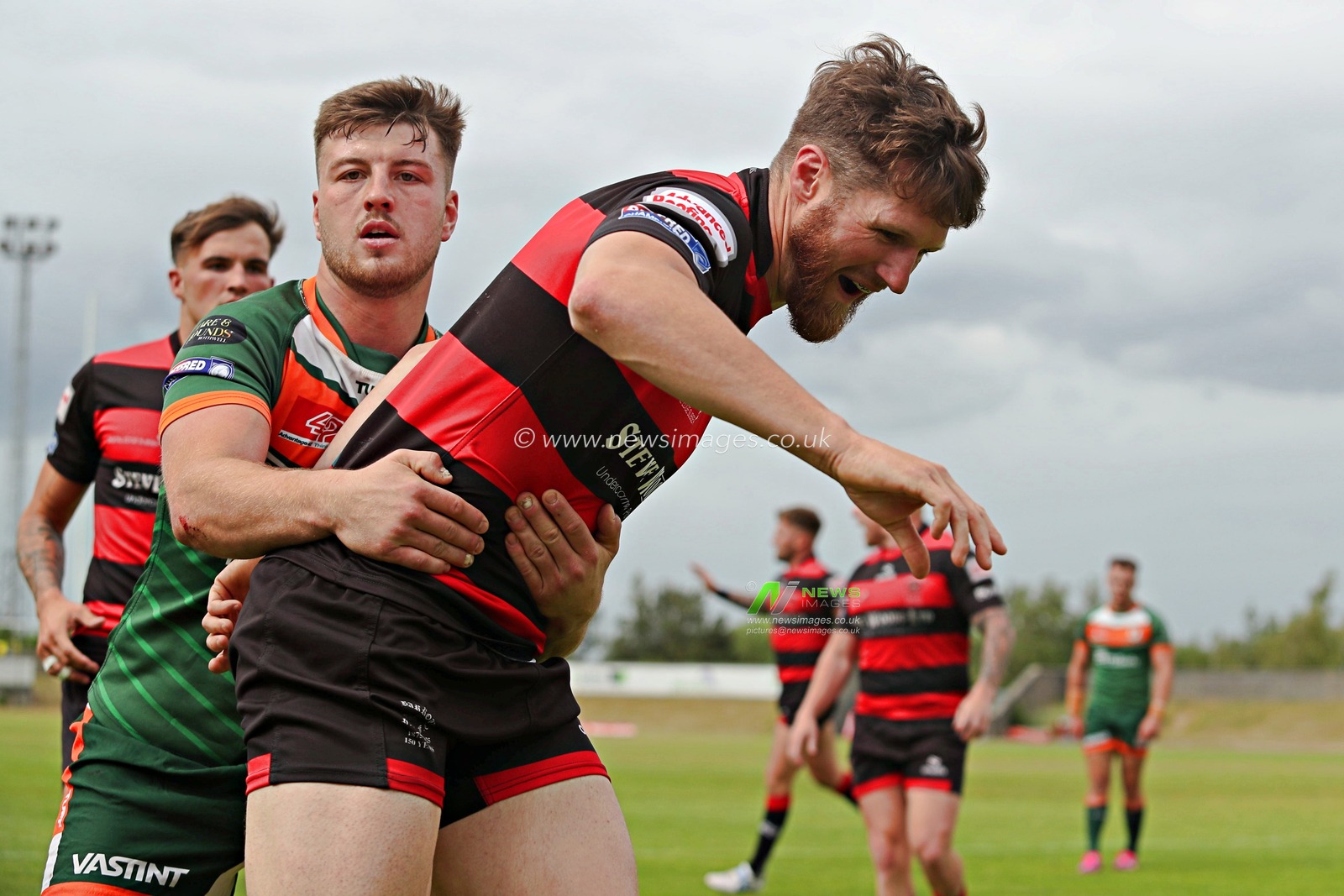 Ryan Shaw of Barrow Raiders celebrates his try during the Betfred Championship match Hunslet RLFC vs Barrow Raiders at South Leeds Stadium, Leeds, United Kingdom, 22nd June 2025(Photo by Sam Eaden/News Images)
